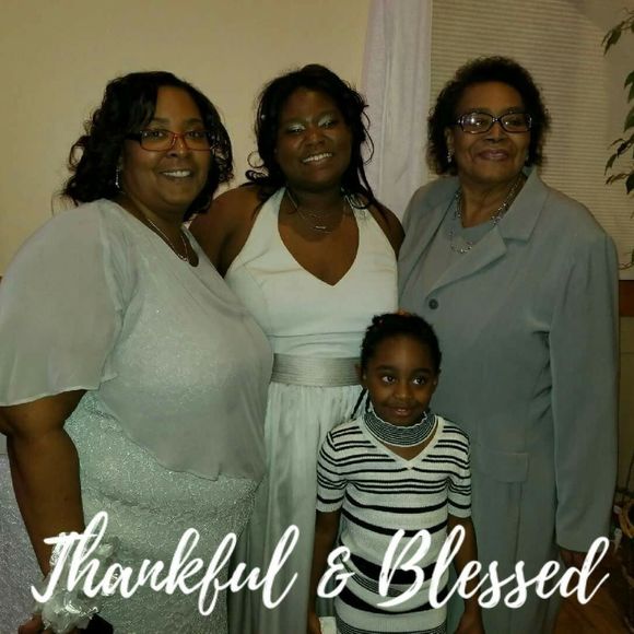 Meet your Posher, Monica - Picture 1 of 1